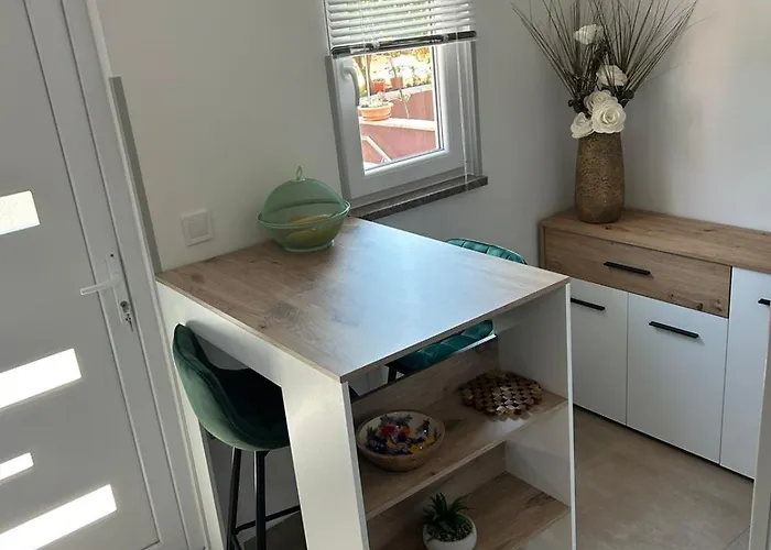 Rosi 2, Peaceful In Pula, Free Parking Пула